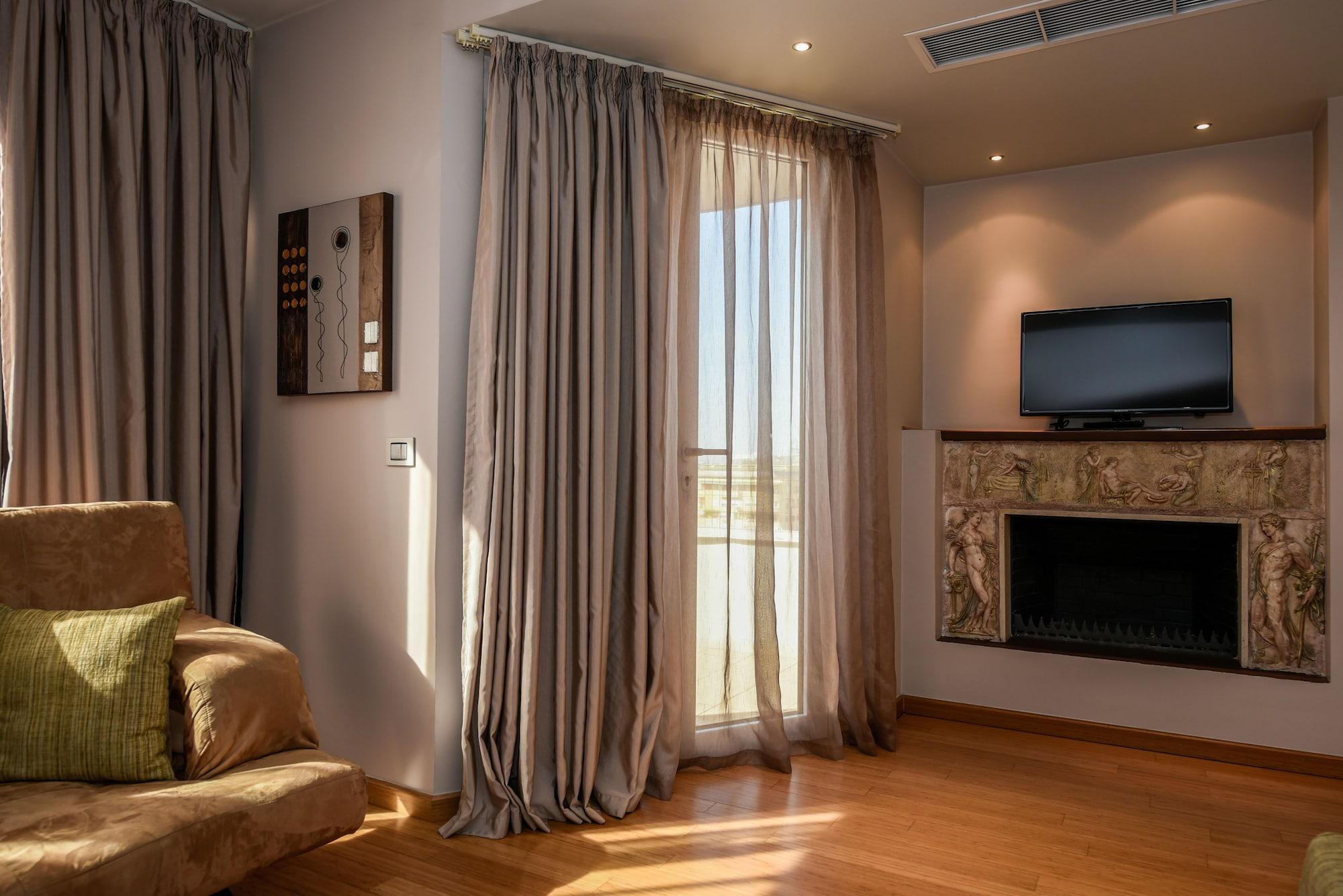 Sky Hotel 4*