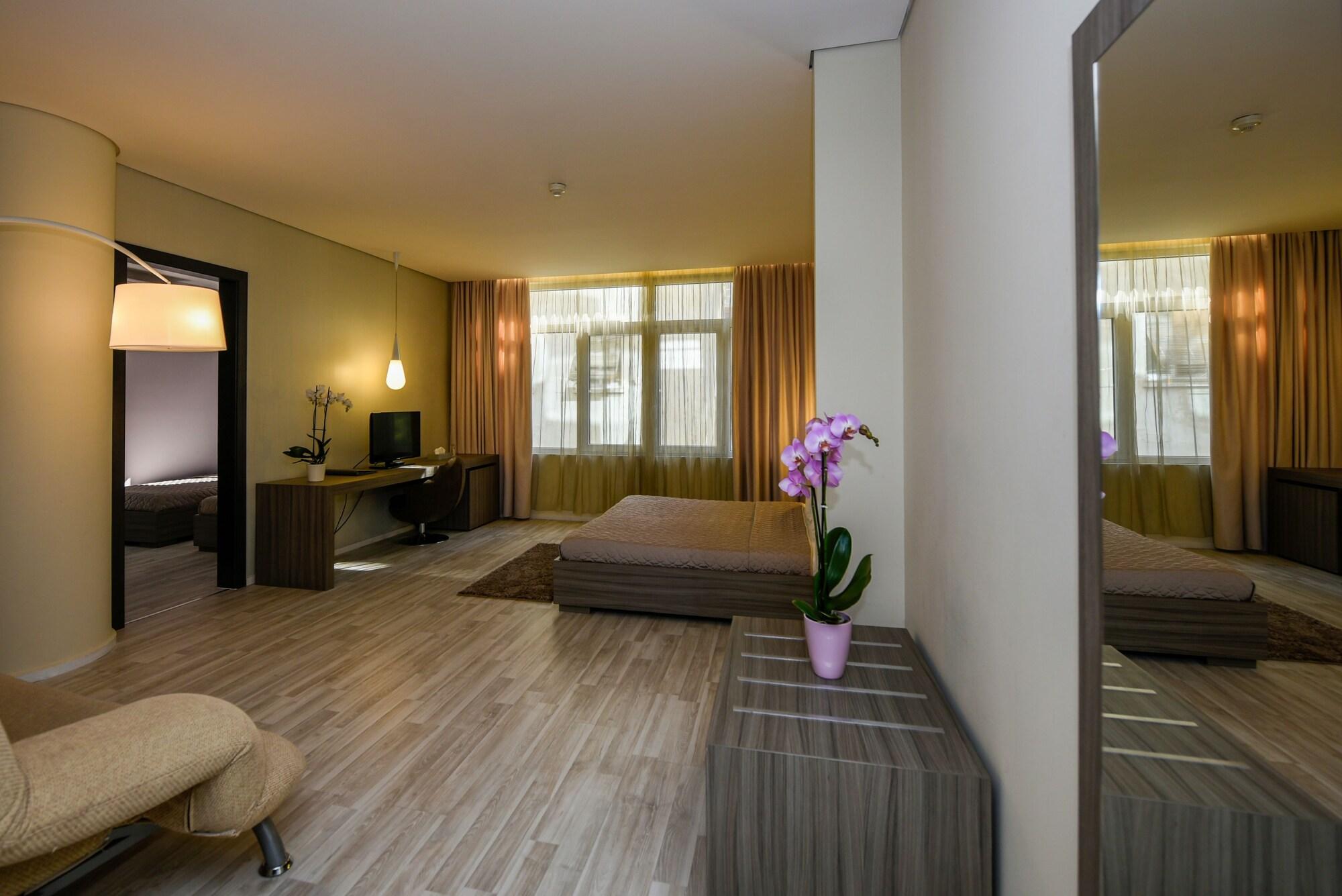 Hotel Sky Tirana